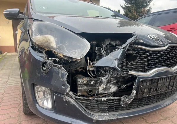 Kia Carens cena 24900 przebieg: 130200, rok produkcji 2014 z Susz małe 79